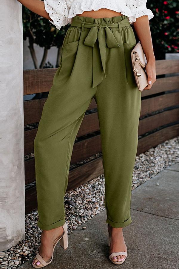 EM | Schlanke und luftige Hose