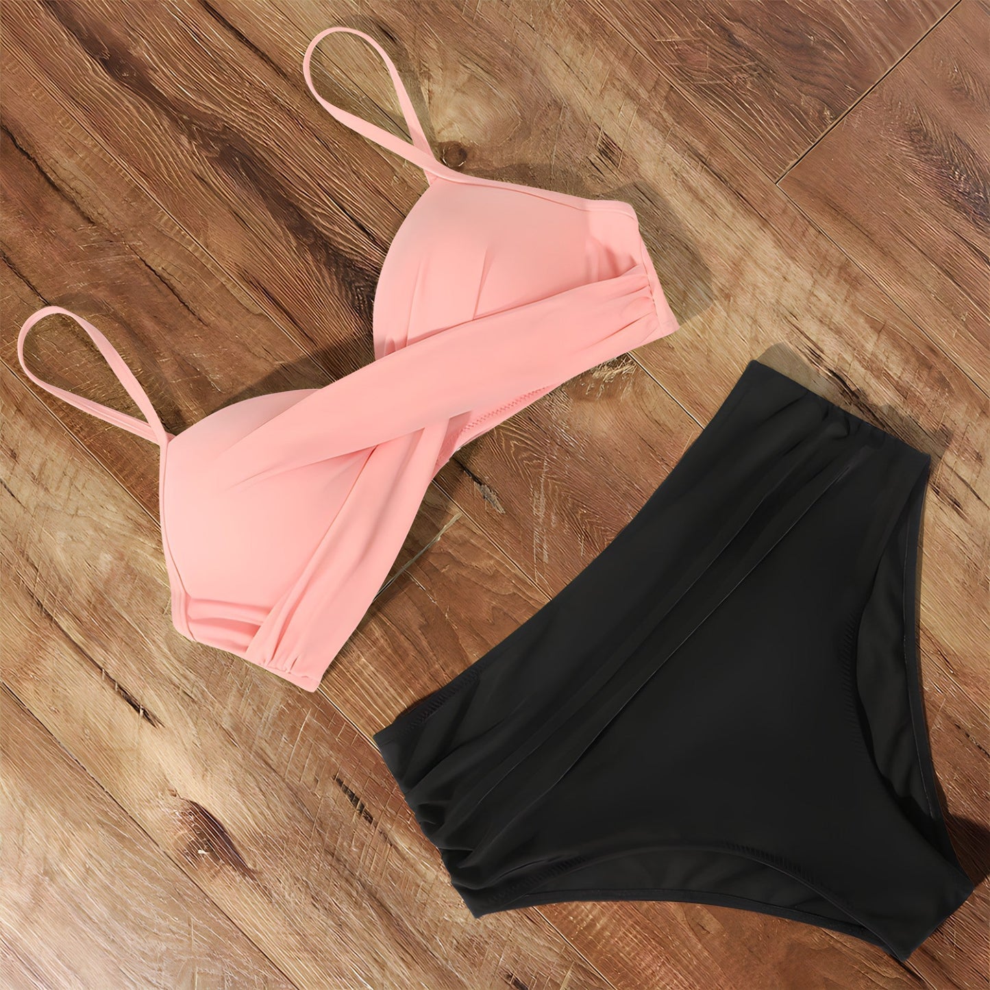 EM | Bikini mit hoher Taille und Twist-Front-Oberteil