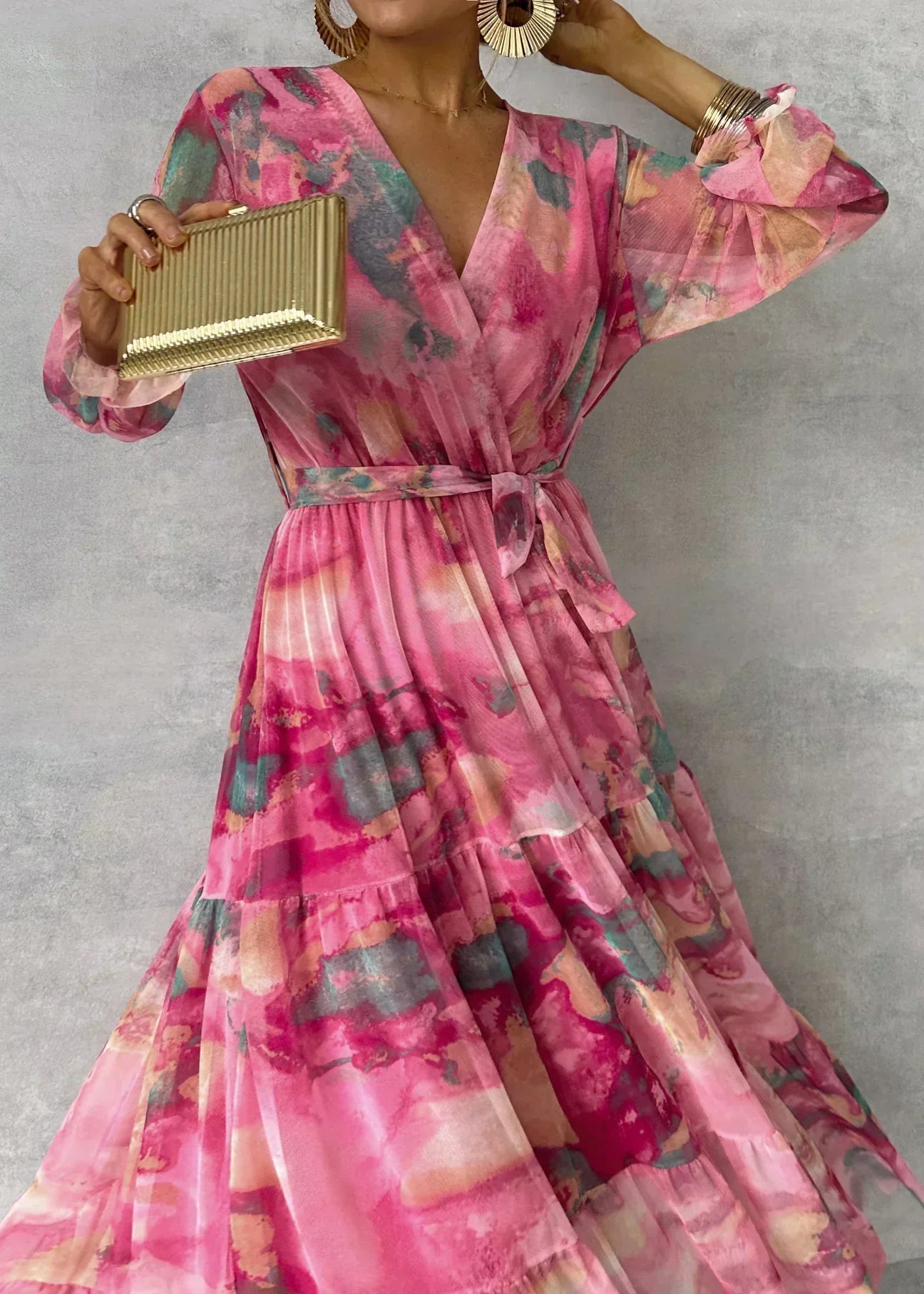 MW | Langärmeliges Sommerkleid in modernem Schnitt