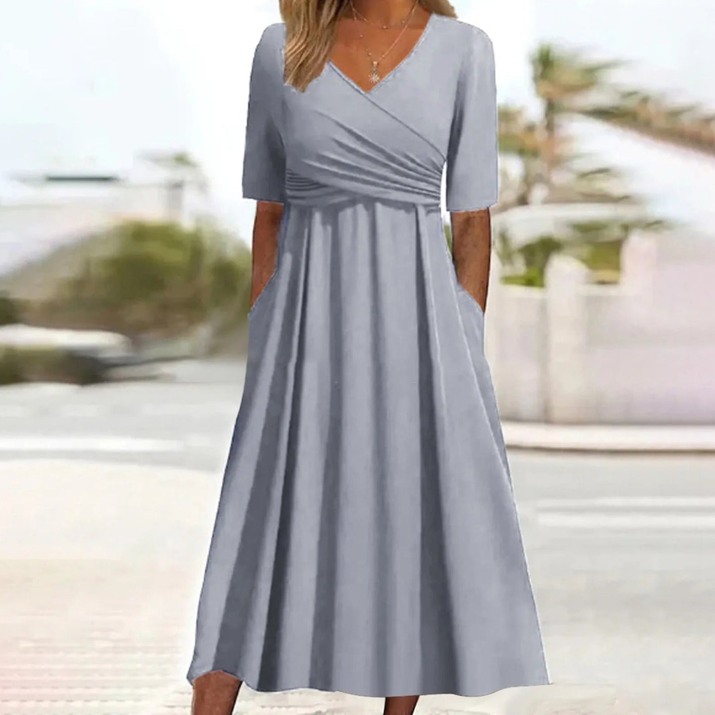 EM | Maxikleid mit V-Ausschnitt
