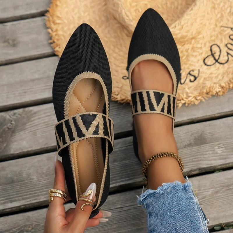 EM | Elegante spitz zulaufende Flats mit kariertem Riemen