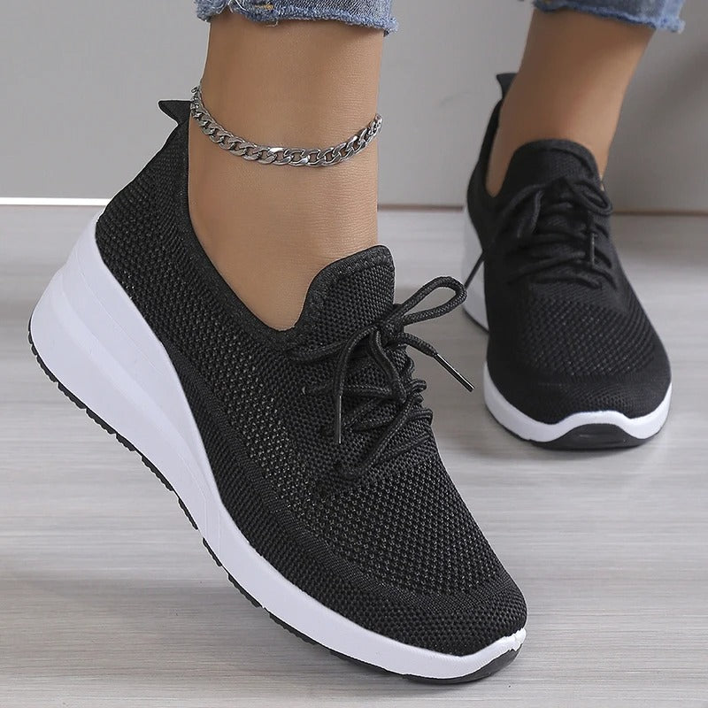EM | Stricksneaker mit Schnürverschluss