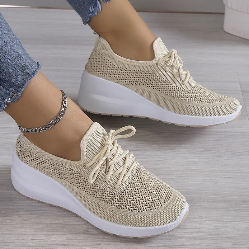 EM | Stricksneaker mit Schnürverschluss