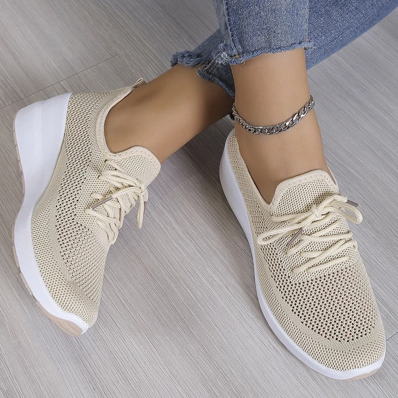 EM | Stricksneaker mit Schnürverschluss