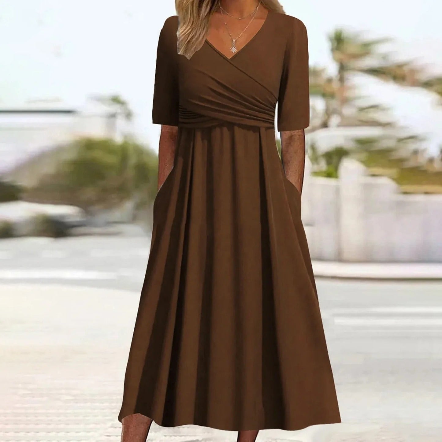 EM | Maxikleid mit V-Ausschnitt