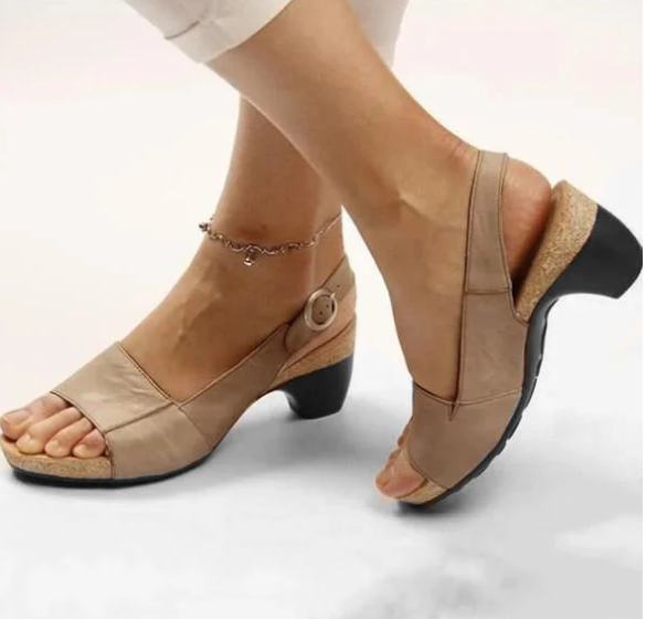 EM | Offene Slingback-Sandalen mit Blockabsatz