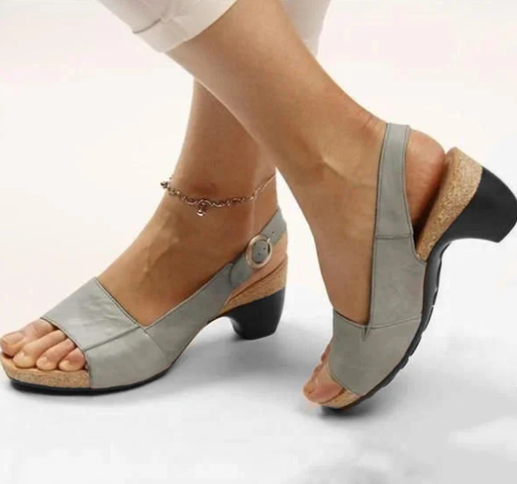 EM | Offene Slingback-Sandalen mit Blockabsatz