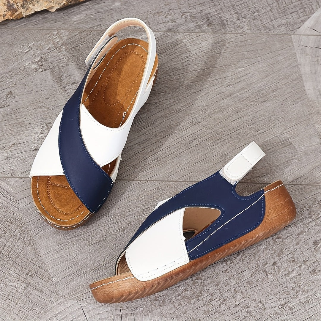 EM | Lässige Keilsandalen mit Kreuzriemen