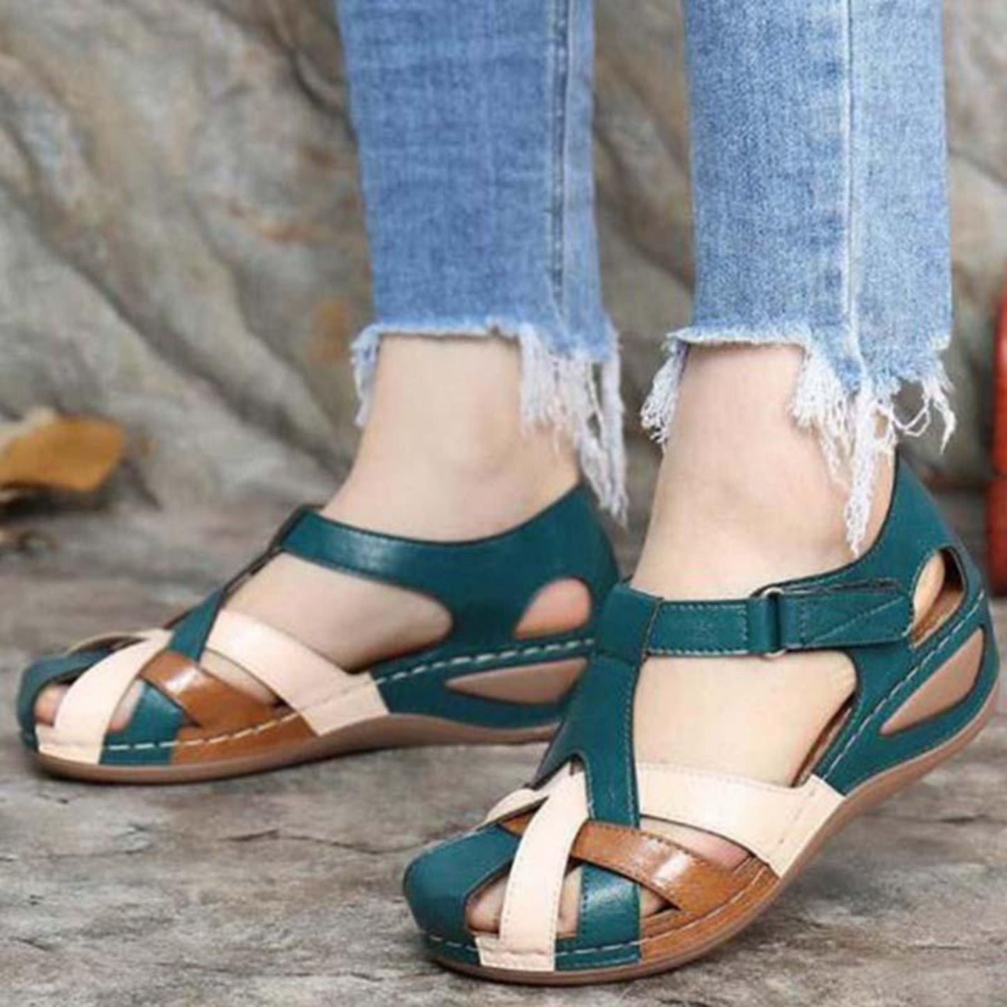 EM | Damensandalen mit Keilabsatz