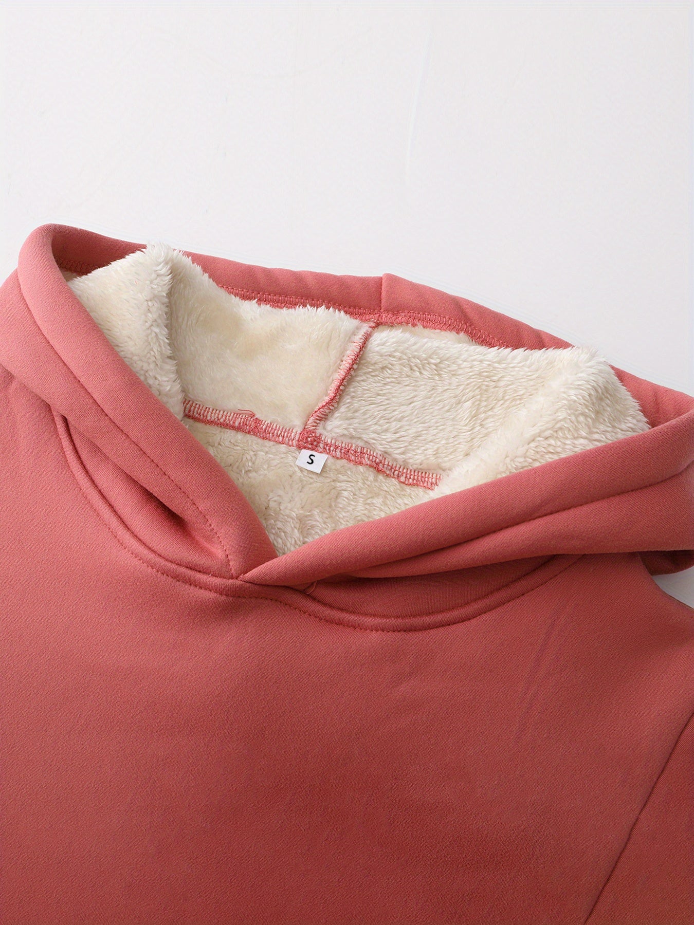 MW | Modischer und minimalistischer Winterpullover