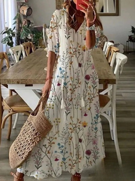 EM | Delia – Damenkleider Langes Kleid mit V-Ausschnitt, halblangen Ärmeln und aufgedrucktem Bart
