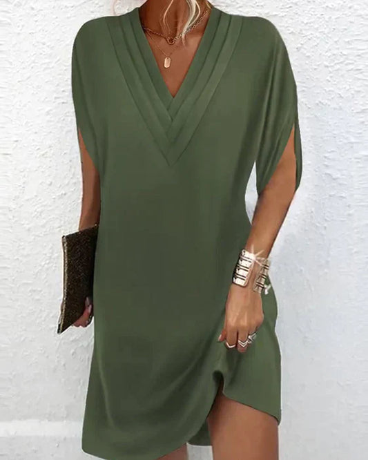 EM | Elegantes plissiertes Sommer-Minikleid mit V-Ausschnitt
