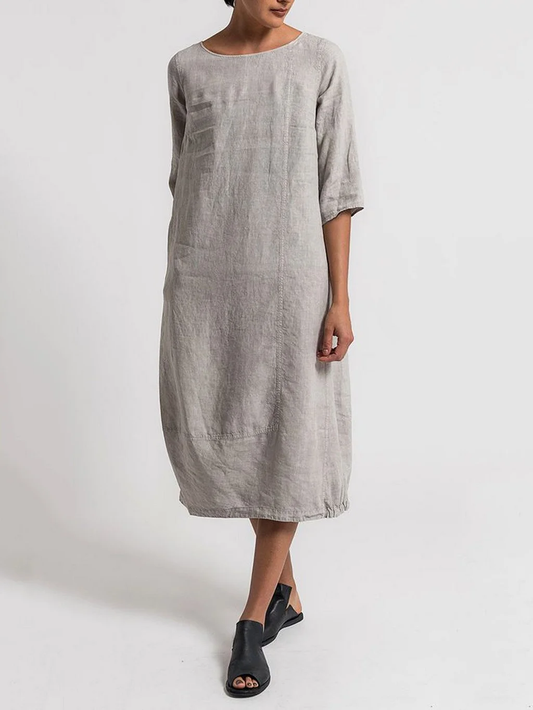 EM | Alice – Lässiges, einfarbiges Freizeitkleid mit Rundhalsausschnitt und 3/4-Ärmeln