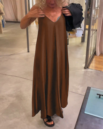 MW | Zweiteiliges Set mit trägerlosem Kleid und einfarbigem Oberteil