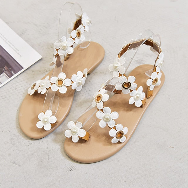 EM | Elegante Sandalen aus Spitze
