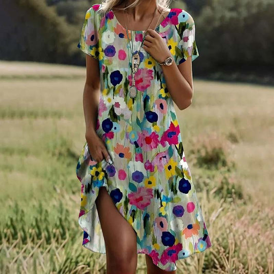 Doris - Lebendiges Kleid mit floralem Muster