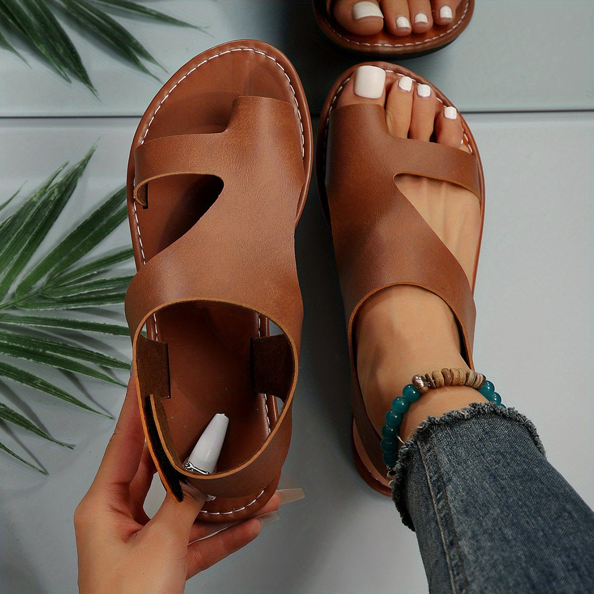 EM | Modische Sandalen mit offener Spitze und Cutout-Design