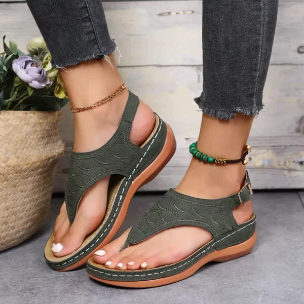 EM | Modische Ledersandalen für den Sommer