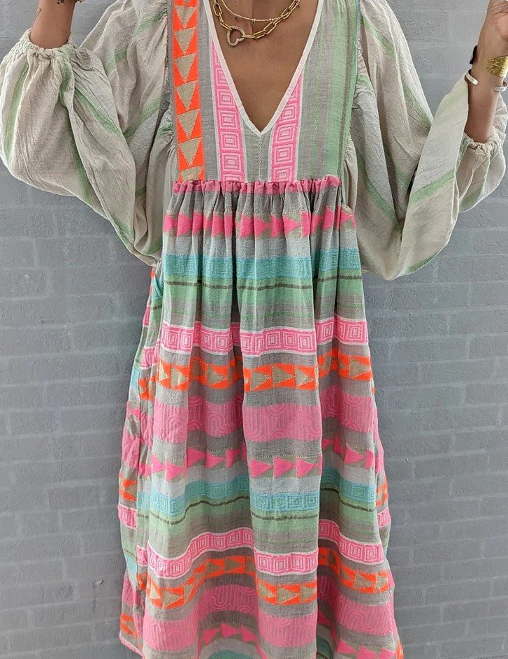 EM | Langärmeliges Maxikleid mit V-Ausschnitt