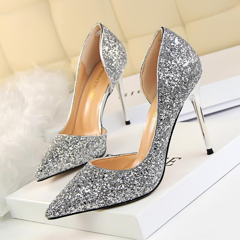 EM | Elegante glitzernde Stiletto-Absätze