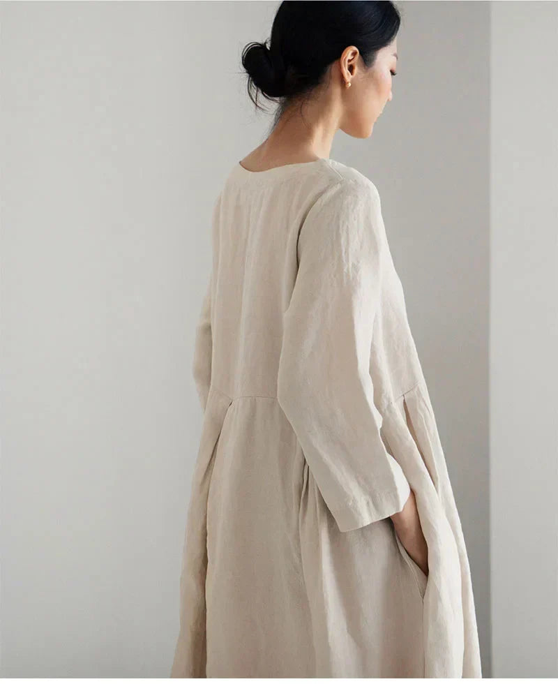 EM | Langes Kleid mit langen Ärmeln