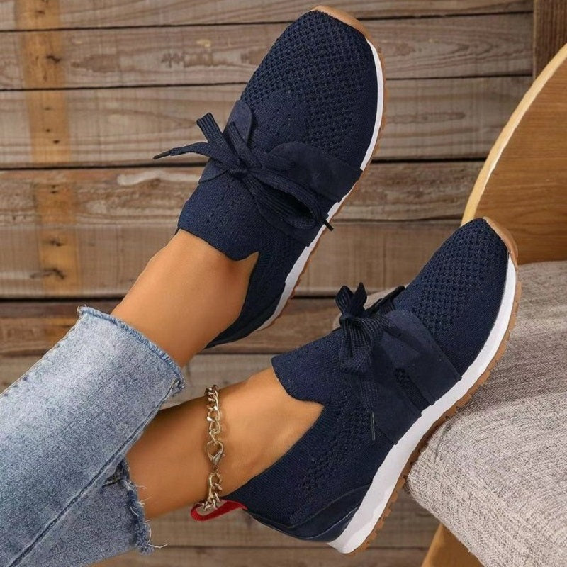 EM | Leichte Turnschuhe aus Strick