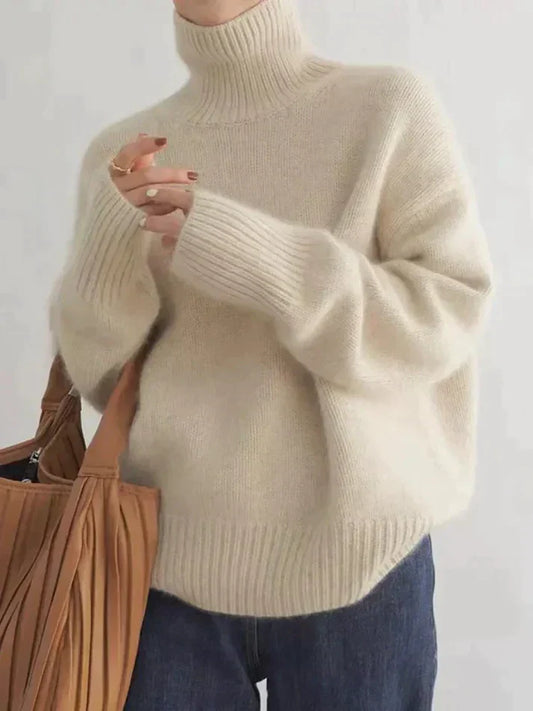 EM | Minimalistischer Strickpullover mit hohem Halsausschnitt