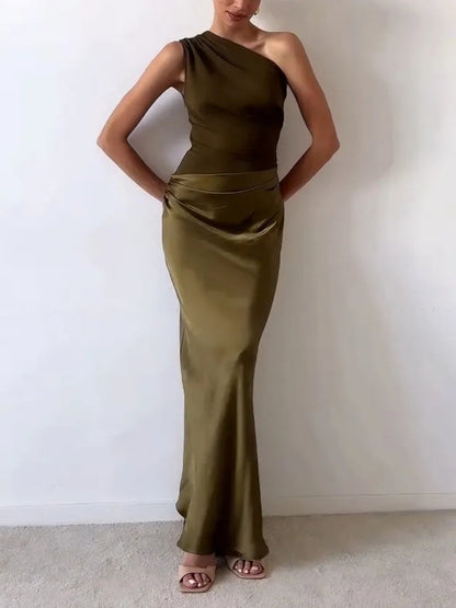 MW | Langes Partykleid mit Faltenwurf und asymmetrischem Ausschnitt