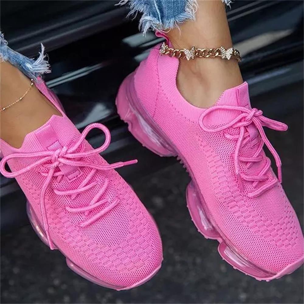 EM | Lässige Sneakers mit transparenter Sohle und Schnürung