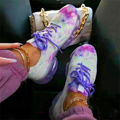 EM | Lässige Sneakers mit transparenter Sohle und Schnürung