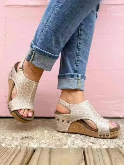 EM | Schicke Keilsandalen