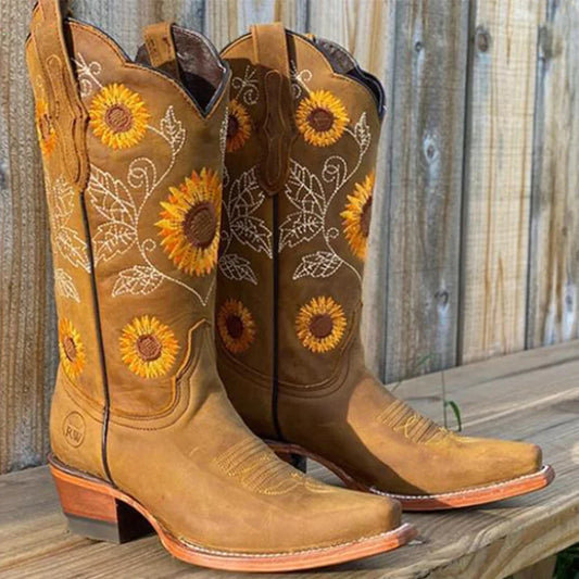 Stützende und trendige orthopädische Stiefel