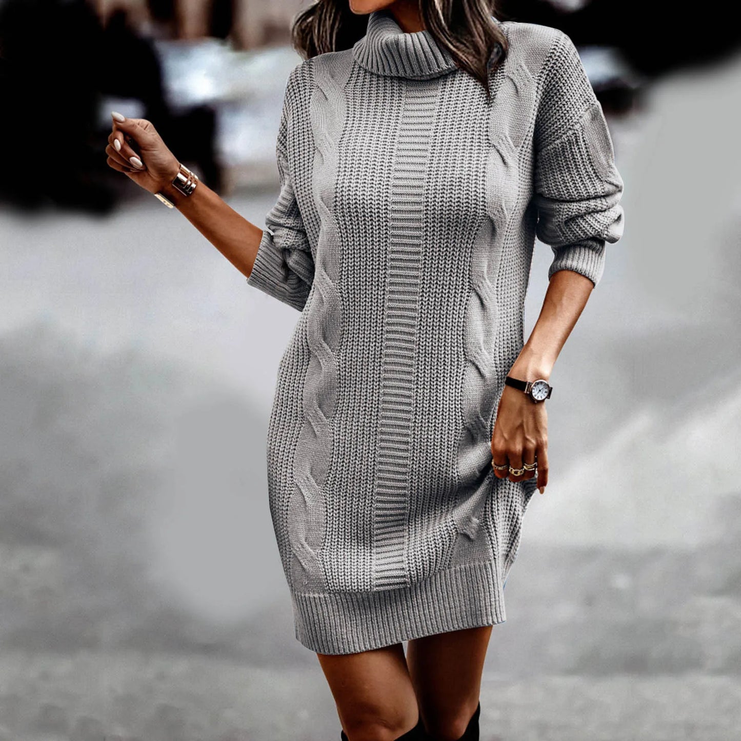 Cara - Elegantes Kleid mit Rollkragen aus gedrehtem Strick