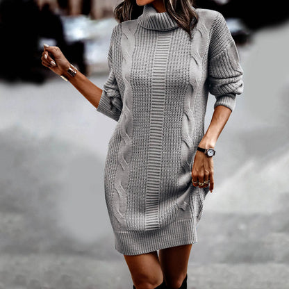 Cara - Elegantes Kleid mit Rollkragen aus gedrehtem Strick