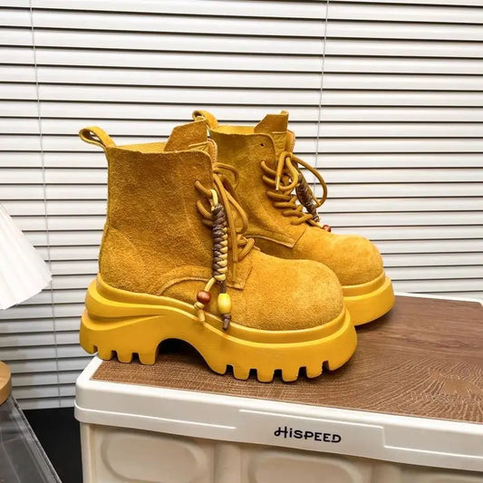 Bequeme und modische orthopädische Stiefel