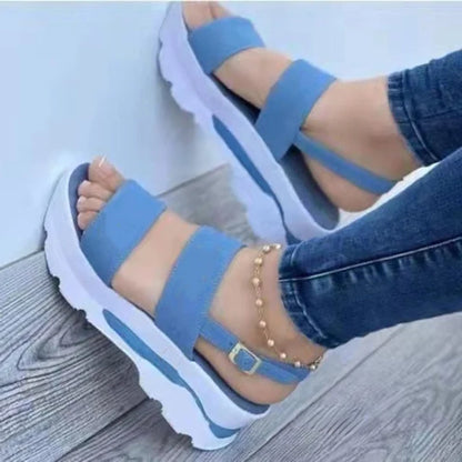 EM | Riemchen-Plateau-Sandalen