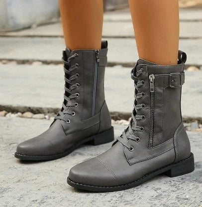 Stützende und trendige orthopädische Stiefel