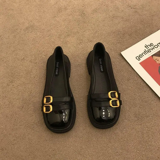 Stützende und trendige orthopädische Schuhe