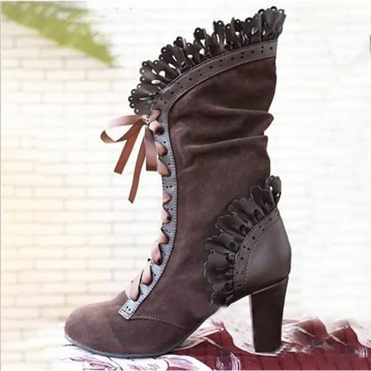 EM | Viktorianisch inspirierte Schnürstiefel mit Absatz