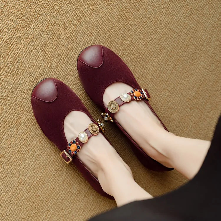 Stützende und stilvolle orthopädische Schuhe