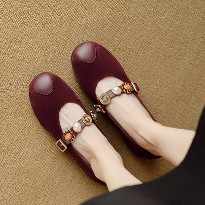 Stützende und stilvolle orthopädische Schuhe