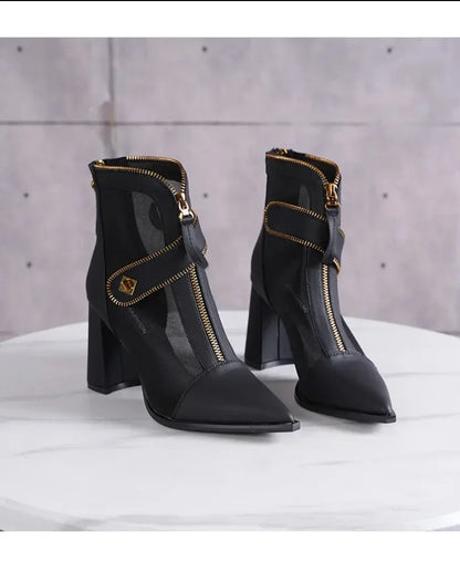 Stützende und stilvolle orthopädische Stiefel
