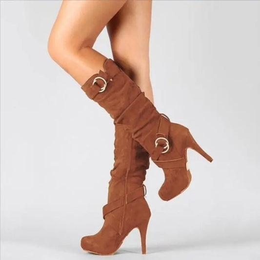 EM | Schicke kniehohe Stiefel mit Schnallendetail
