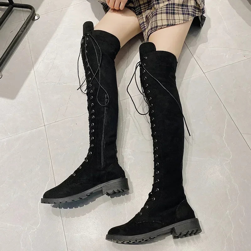 Stützende und stilvolle orthopädische Stiefel