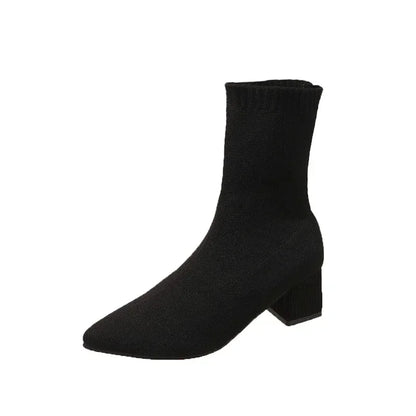 Elegante und stützende orthopädische Stiefel