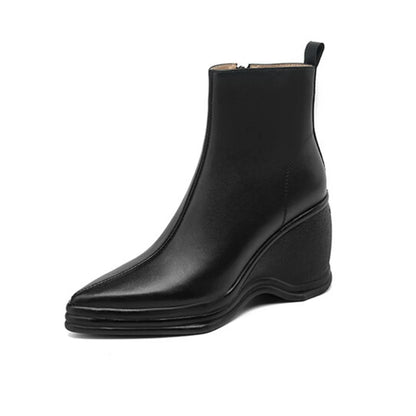 Stützende und trendige orthopädische Stiefel