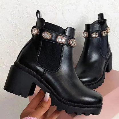 Modische und stützende orthopädische Stiefel