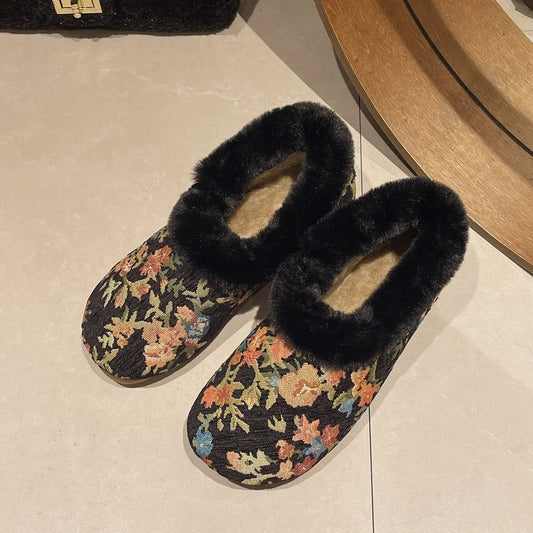 Modische und stützende orthopädische Stiefel