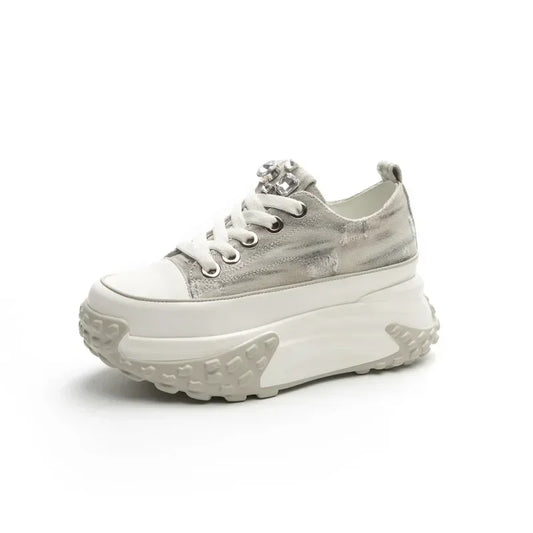 Stützende und stilvolle orthopädische Schuhe