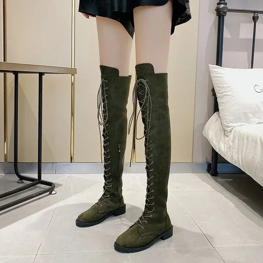 Stützende und stilvolle orthopädische Stiefel